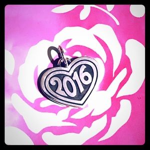 James Avery Retired 2016 Heart Charm w/ Uncut loop